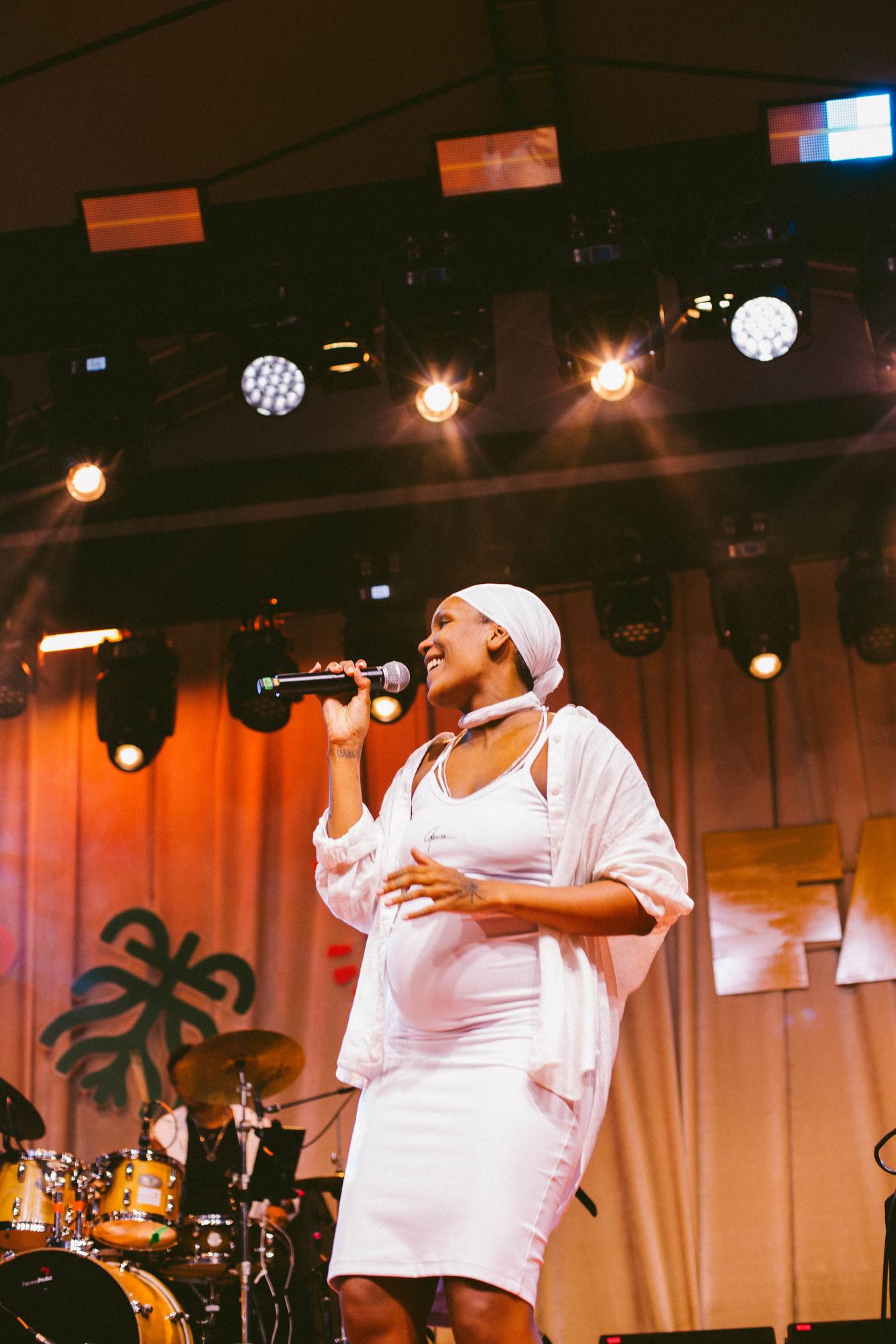 Nath Rodrigues em performance